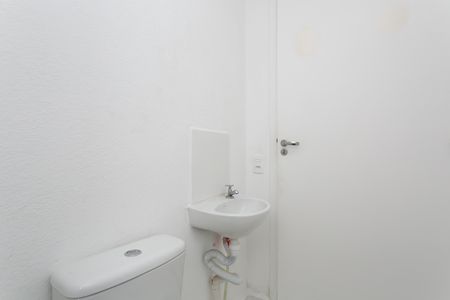 Banheiro  de apartamento para alugar com 2 quartos, 42m² em Vila Chabilandia, São Paulo