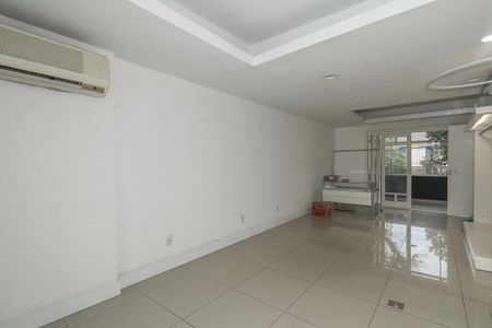 Sala de casa para alugar com 4 quartos, 337m² em Vila Jardim, Porto Alegre