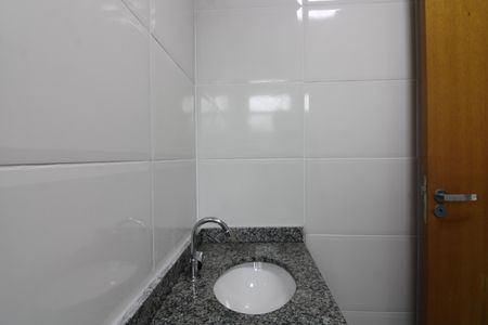 Banheiro de apartamento para alugar com 2 quartos, 46m² em Vila Talarico, São Paulo