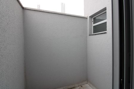 varanda do quarto 2 de apartamento para alugar com 2 quartos, 46m² em Vila Talarico, São Paulo