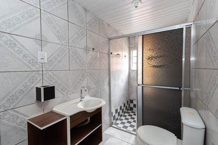 Banheiro 2 de casa para alugar com 4 quartos, 60m² em Vila Aimore, São Paulo