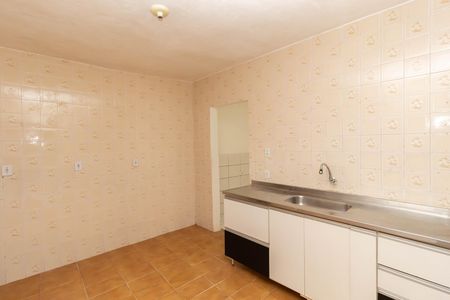 Cozinha de casa para alugar com 4 quartos, 60m² em Vila Aimore, São Paulo