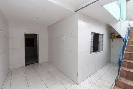 Entrada de casa para alugar com 4 quartos, 60m² em Vila Aimore, São Paulo