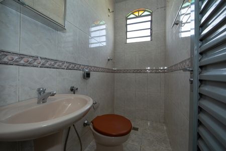 Banheiro social 3 de casa à venda com 3 quartos, 219m² em Betânia, Belo Horizonte