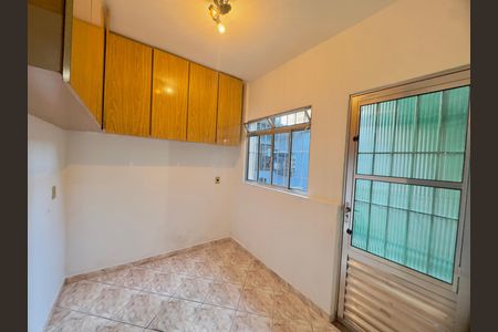 Despensa de casa para alugar com 3 quartos, 177m² em Vila Augusta, Guarulhos