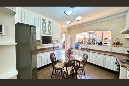 Cozinha de casa para alugar com 4 quartos, 200m² em Vila das Palmeiras, Guarulhos