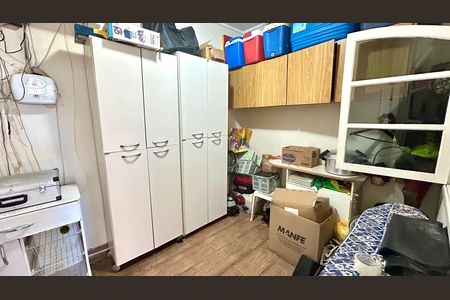 Despensa  de casa para alugar com 4 quartos, 200m² em Vila das Palmeiras, Guarulhos
