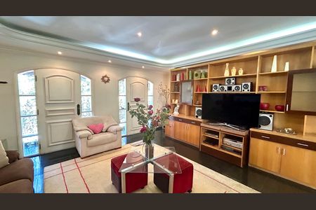 Sala de casa para alugar com 4 quartos, 200m² em Vila das Palmeiras, Guarulhos