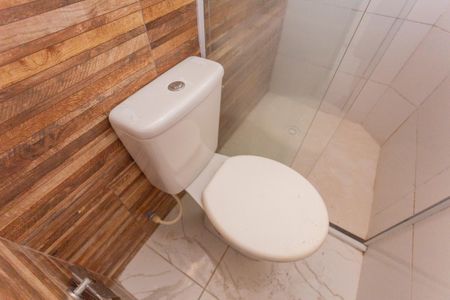 Banheiro de casa para alugar com 1 quarto, 30m² em Balneário Dom Carlos, São Paulo