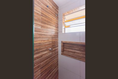 Banheiro de casa para alugar com 1 quarto, 30m² em Balneário Dom Carlos, São Paulo