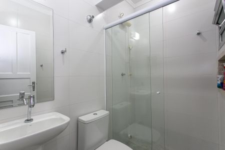 Casa à venda com 290m², 6 quartos e 3 vagasBanheiro da Suíte 2
