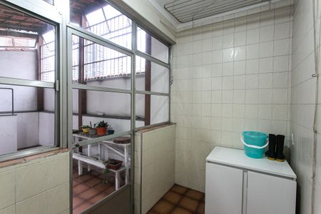 Casa à venda com 290m², 6 quartos e 3 vagasÁrea de Serviço 2