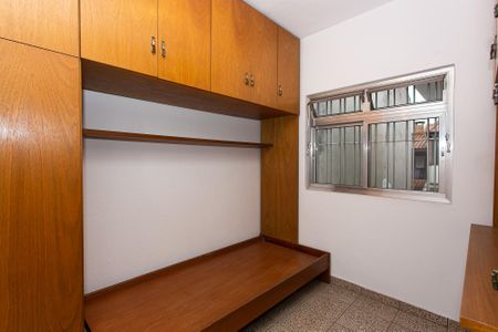 Casa à venda com 290m², 6 quartos e 3 vagasQuarto 2