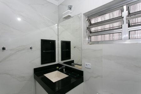 Casa à venda com 290m², 6 quartos e 3 vagasBanheiro