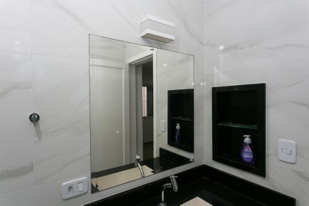 Casa à venda com 290m², 6 quartos e 3 vagasBanheiro da Suíte 1