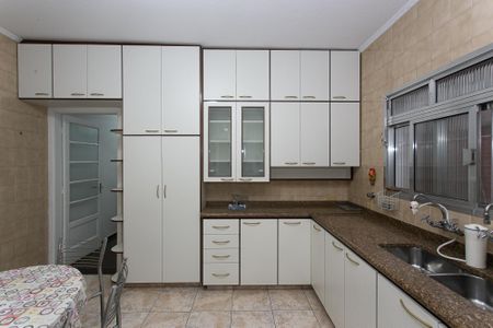 Casa à venda com 290m², 6 quartos e 3 vagasCozinha