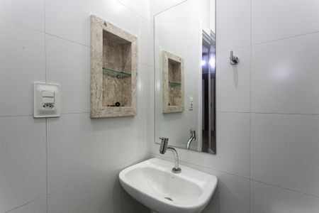 Casa à venda com 290m², 6 quartos e 3 vagasBanheiro da Suíte 2
