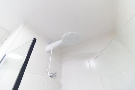 Banheiro  de kitnet/studio à venda com 1 quarto, 19m² em Vila Santo Estefano, São Paulo
