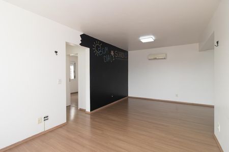 Sala de apartamento para alugar com 2 quartos, 70m² em Partenon, Porto Alegre