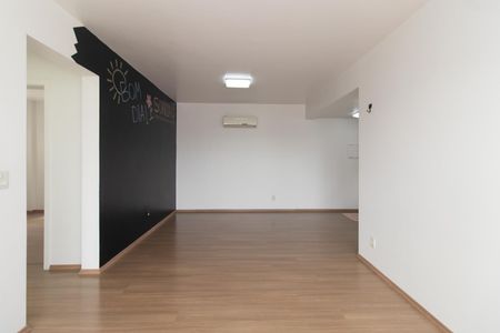 Sala de apartamento para alugar com 2 quartos, 70m² em Partenon, Porto Alegre