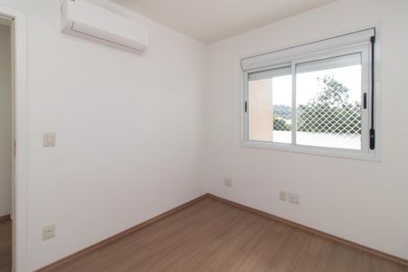 Quarto 1 de apartamento para alugar com 2 quartos, 70m² em Partenon, Porto Alegre