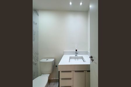Banheiro Social de apartamento para alugar com 2 quartos, 54m² em Jardim Olavo Bilac, São Bernardo do Campo