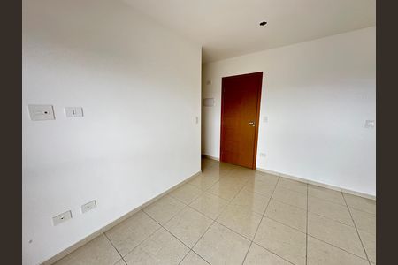 Sala de apartamento para alugar com 2 quartos, 46m² em Parque Sao Vicente, São Vicente