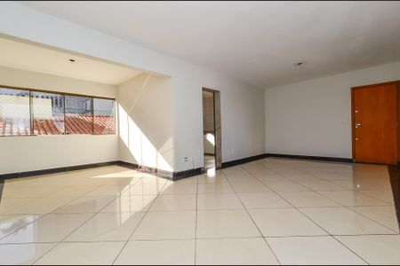 Apartamento para alugar com 4 quartos, 120m² em Sagrada Família, Belo Horizonte