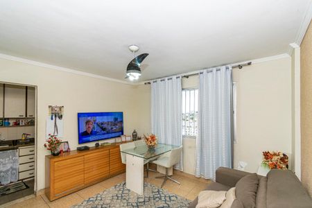 Sala de apartamento para alugar com 2 quartos, 49m² em 800, Rio de Janeiro