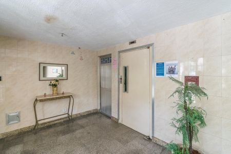 Área comum - Hall dos elevadores de apartamento para alugar com 2 quartos, 49m² em 800, Rio de Janeiro