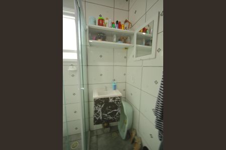 Banheiro  de apartamento à venda com 2 quartos, 48m² em Jardim Silvina, São Bernardo do Campo