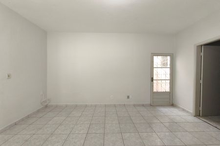 Casa para alugar com 100m², 2 quartos e 2 vagasSala