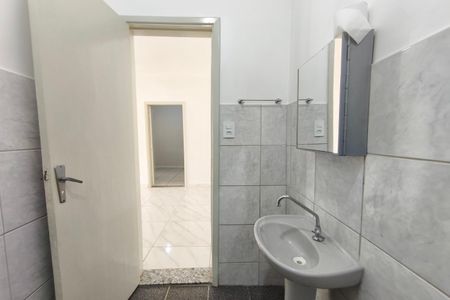 Casa para alugar com 100m², 2 quartos e 2 vagasBanheiro Social