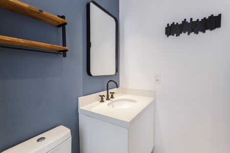 Banheiro de apartamento para alugar com 1 quarto, 45m² em Indianópolis, São Paulo