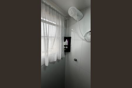 Banheiro de apartamento à venda com 2 quartos, 48m² em Cidade São Jorge, Santo André