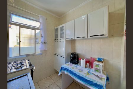 Cozinha de apartamento para alugar com 2 quartos, 54m² em Jardim Tranquilidade, Guarulhos