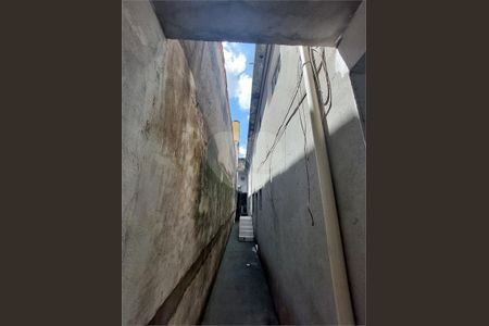 Casa à venda com 1 quarto, 201m² em Taboão, Diadema