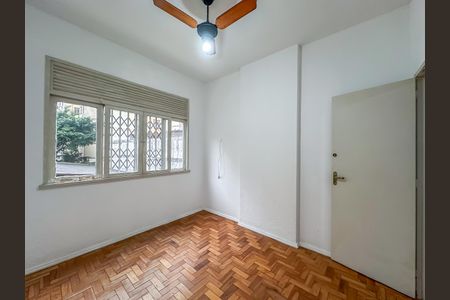 Apartamento à venda com 37m², 1 quarto e sem vaga