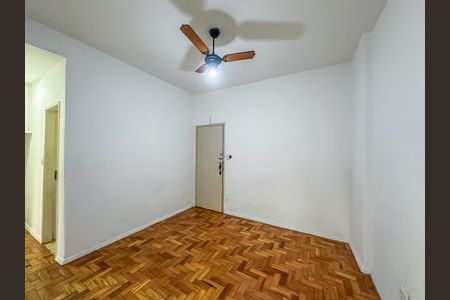 Apartamento à venda com 37m², 1 quarto e sem vaga