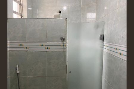 Banheiro de apartamento para alugar com 3 quartos, 60m² em Bonsucesso, Rio de Janeiro