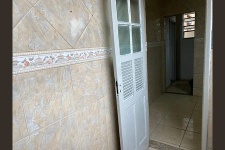 Cozinha de apartamento para alugar com 3 quartos, 60m² em Bonsucesso, Rio de Janeiro