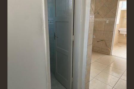 Cozinha de apartamento para alugar com 3 quartos, 60m² em Bonsucesso, Rio de Janeiro