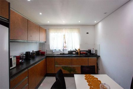 Casa à venda com 3 quartos, 180m² em Canhema, Diadema