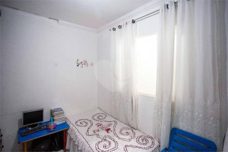 Casa à venda com 3 quartos, 180m² em Canhema, Diadema