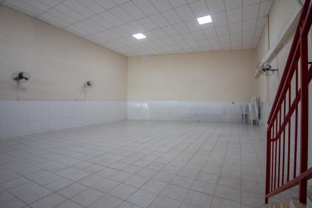 Casa para alugar com 275m², 2 quartos e 2 vagas Casa para alugar com 275m², 2 quartos e 2 vagasSalão de Festas