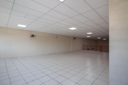 Casa para alugar com 275m², 2 quartos e 2 vagas Casa para alugar com 275m², 2 quartos e 2 vagasSalão de Festas