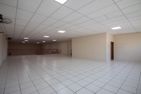 Casa para alugar com 275m², 2 quartos e 2 vagas Casa para alugar com 275m², 2 quartos e 2 vagasSalão de Festas 2