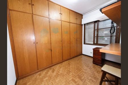 Casa à venda com 3 quartos, 176m² em Indianópolis, São Paulo