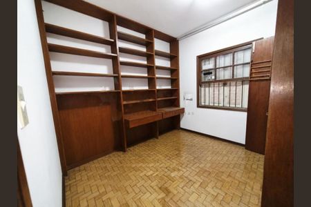 Casa à venda com 3 quartos, 176m² em Indianópolis, São Paulo