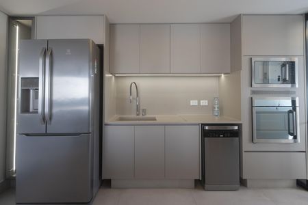Apartamento para alugar com 100m², 2 quartos e 1 vaga Apartamento para alugar com 100m², 2 quartos e 1 vagaCozinha